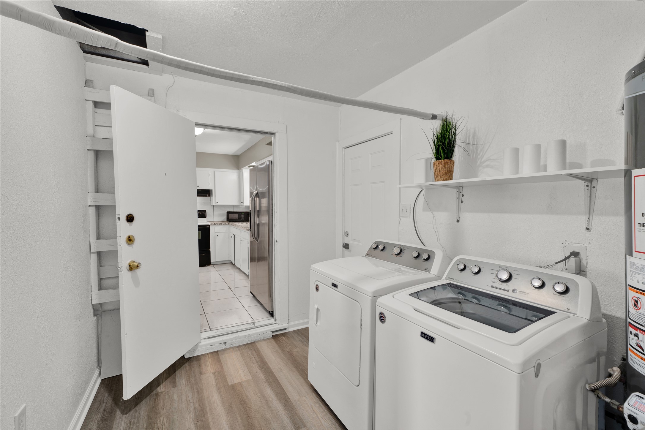 5818 Schevers Street Houston, TX 77033 - Photo 1 of 10