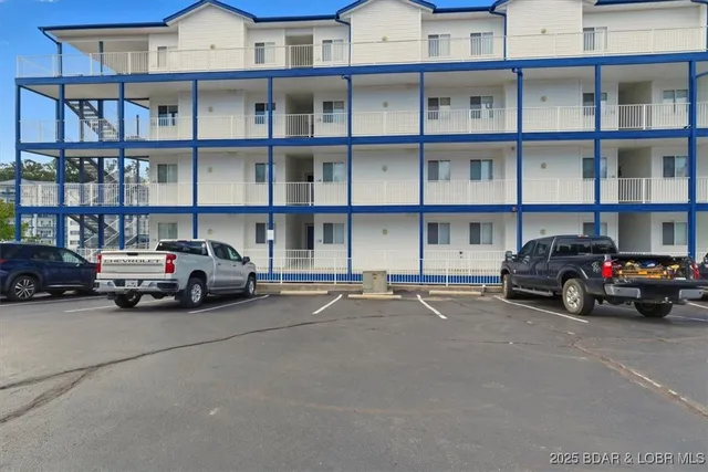 $249,900 | 85 Monarch Cove Court, Unit 1C, Lake Ozark, MO 65049