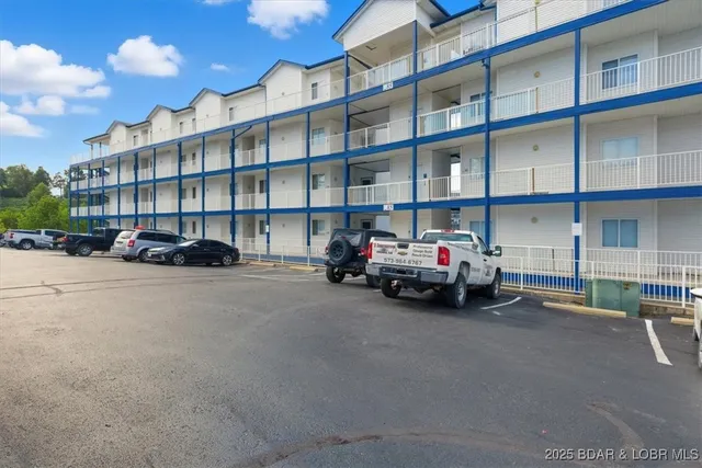 $249,900 | 85 Monarch Cove Court, Unit 1C, Lake Ozark, MO 65049