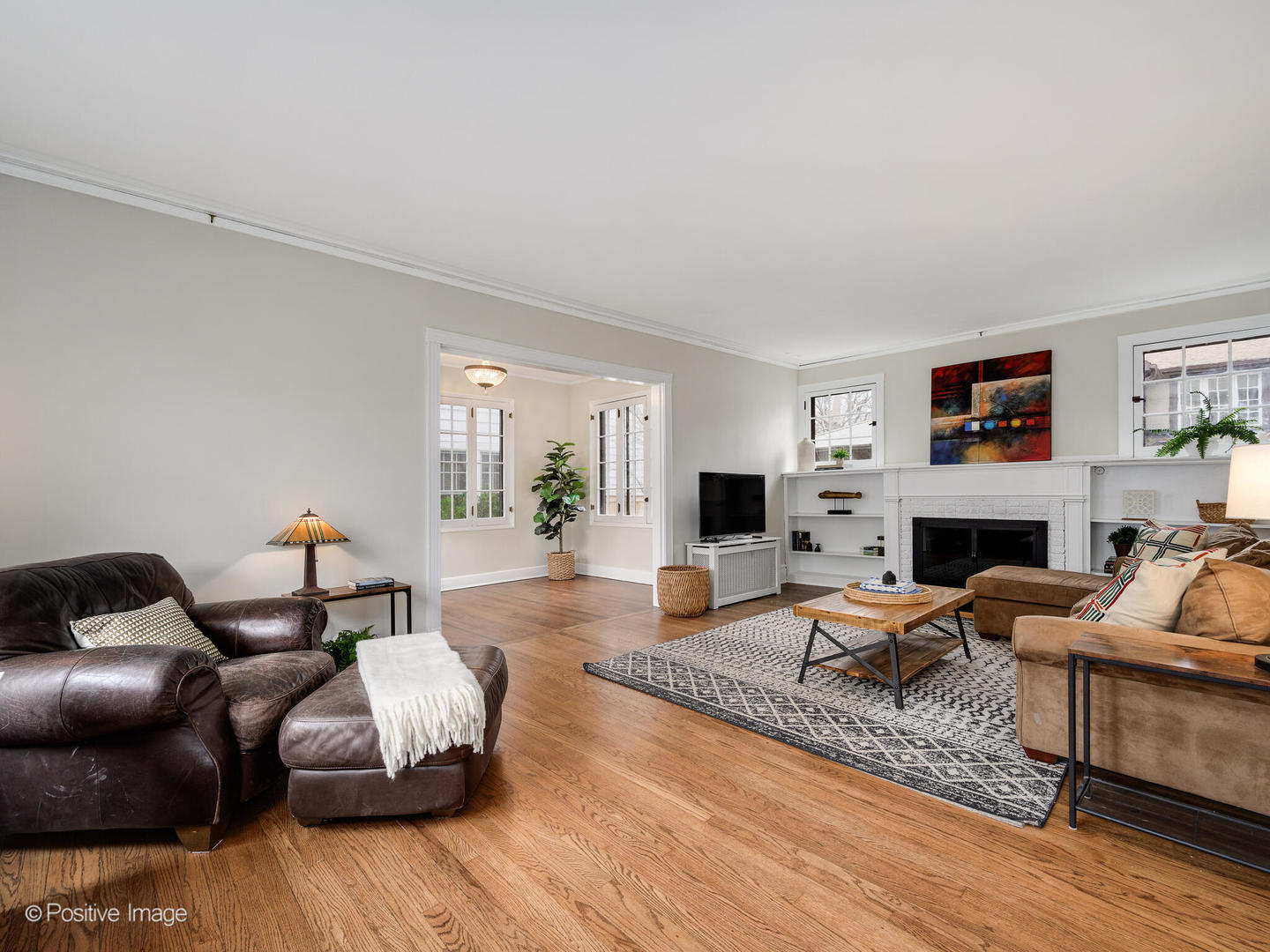 802 Clinton Place Evanston, IL 60201 - Photo 3 of 27