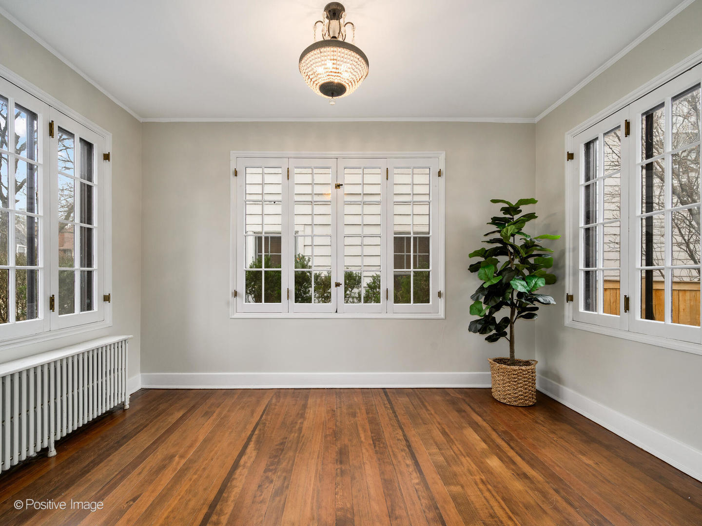 802 Clinton Place Evanston, IL 60201 - Photo 9 of 27