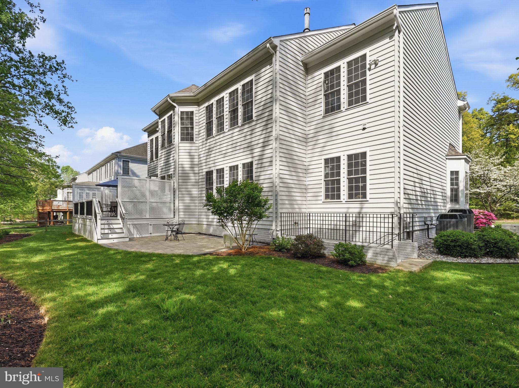 7805 Rose Garden Lane Springfield, VA 22153 - Photo 4 of 86