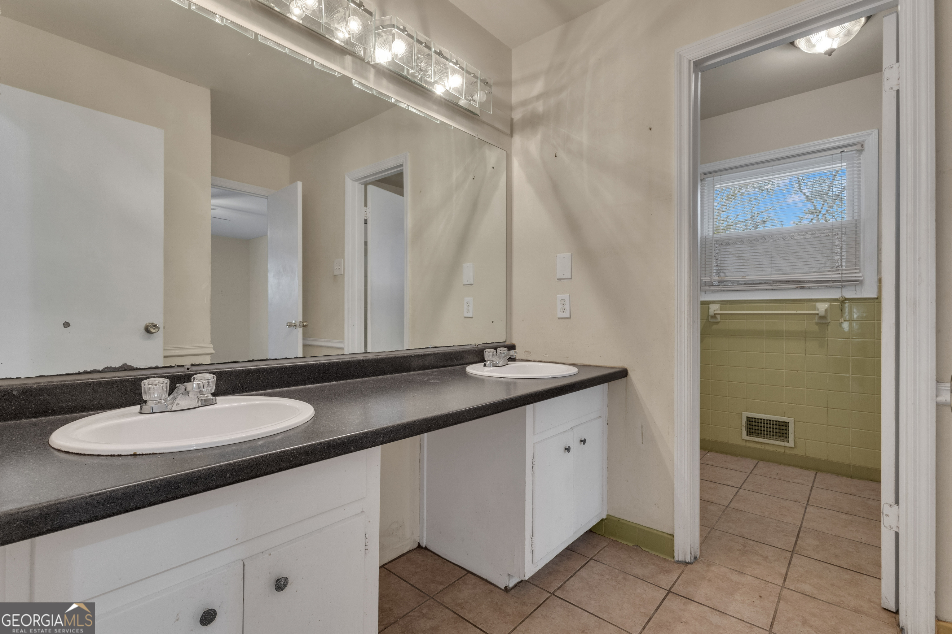1153 Forest Heights Road Stone Mountain, GA 30083 - Photo 41 of 49