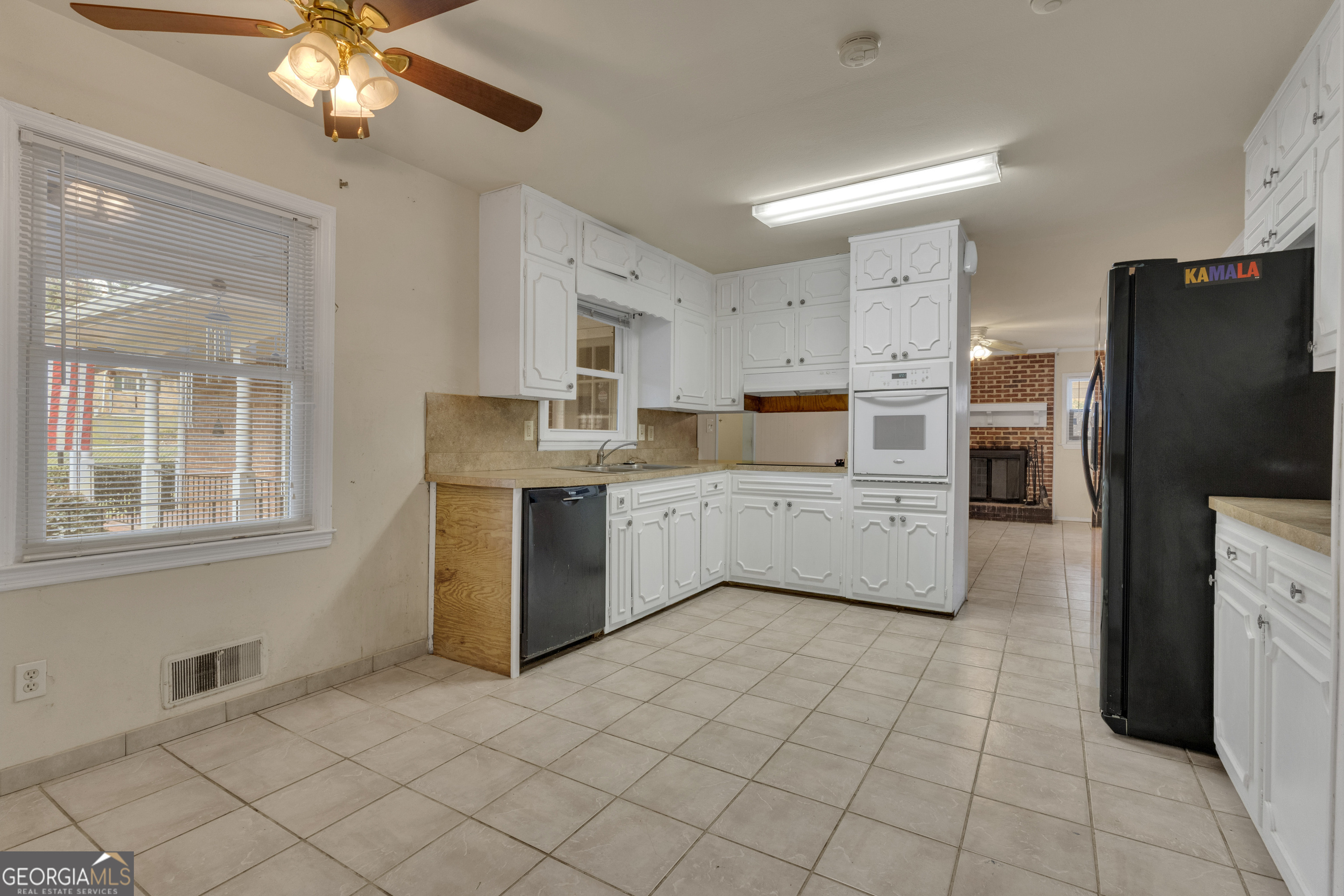 1153 Forest Heights Road Stone Mountain, GA 30083 - Photo 10 of 49