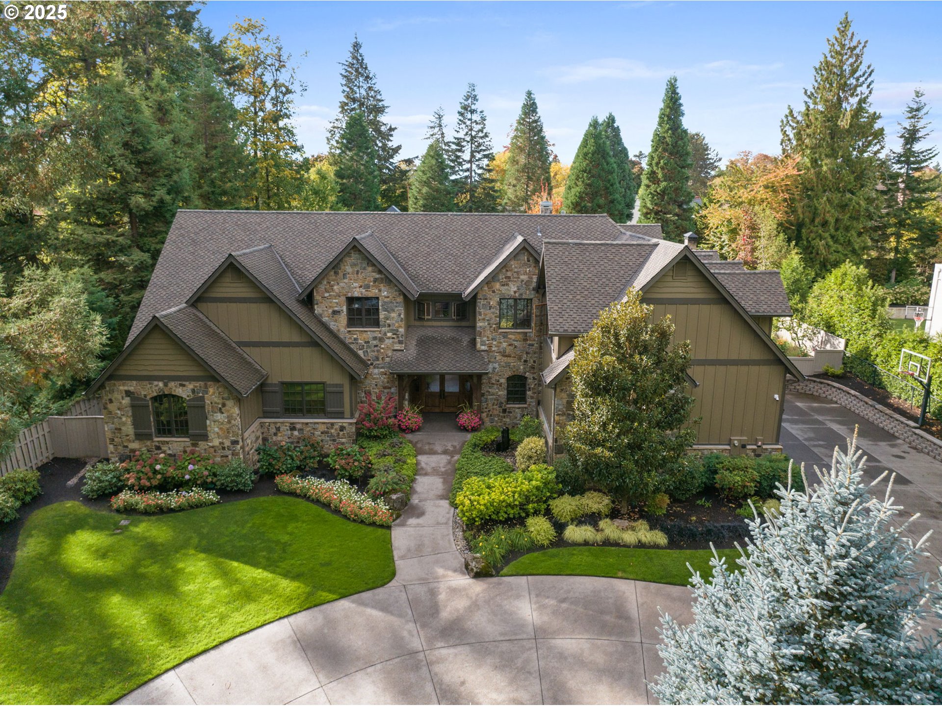 4075 Southwest Charming Way Portland, OR 97225 - Photo 3 of 48 Gallery Image 3