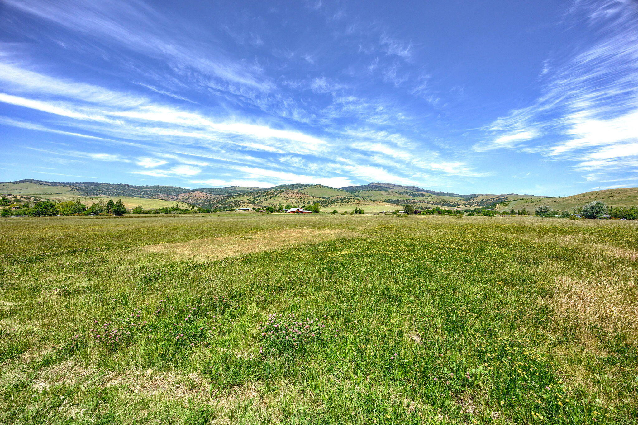 737 East Valley View Road Ashland, OR 97520 - Photo 55 of 63 ApxEVV (31)