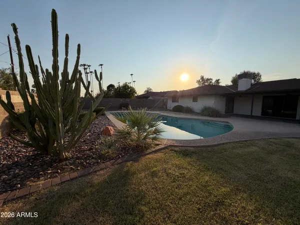 $4,800 | 3013 South Fairway Drive, Tempe, AZ 85282
