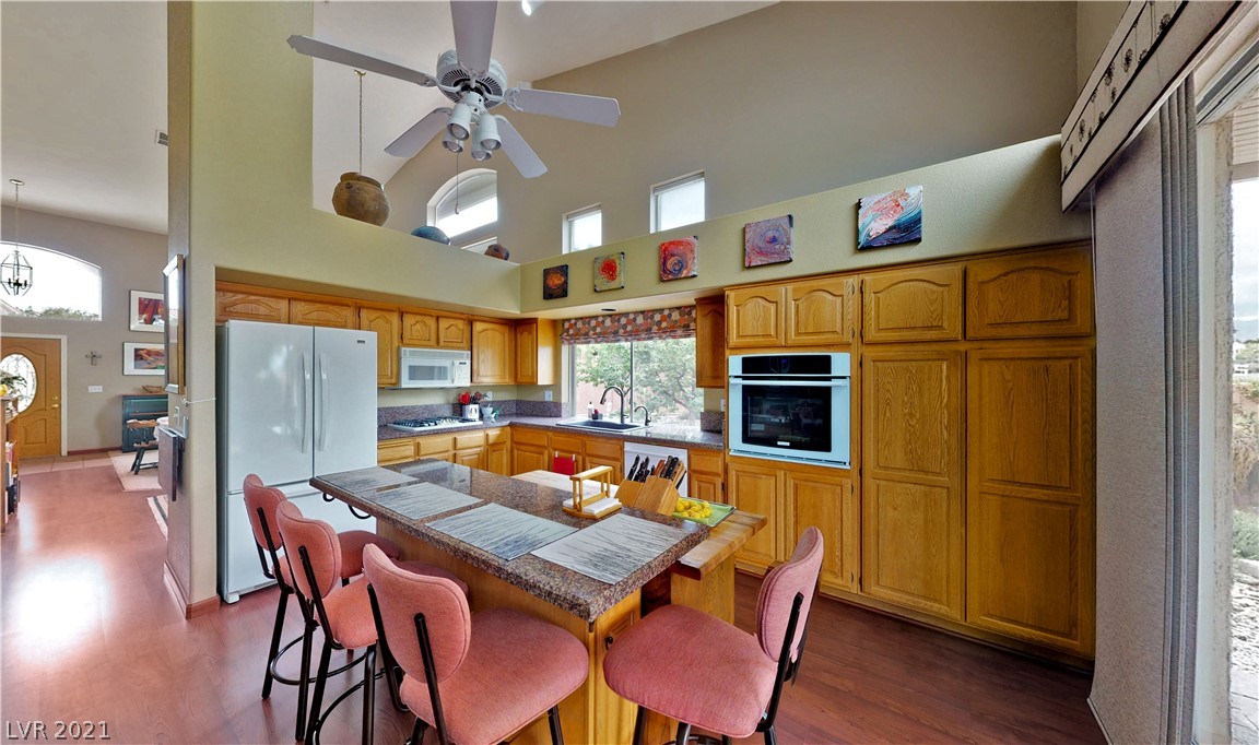 8112 Sky Ridge Road Las Vegas, NV 89128 - Photo 8 of 33