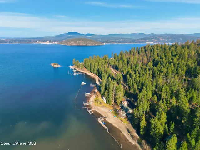 $1,995,000 | 3555 South Azure Waves Drive, Coeur D'Alene, ID 83814