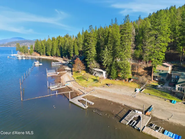 $1,995,000 | 3555 South Azure Waves Drive, Coeur D'Alene, ID 83814