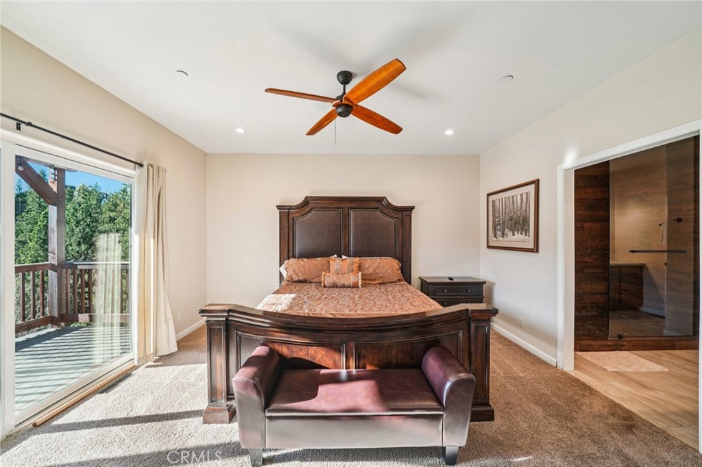 26845 Modoc Lane Lake Arrowhead, CA 92352 - Photo 28 of 56 a room with furniture