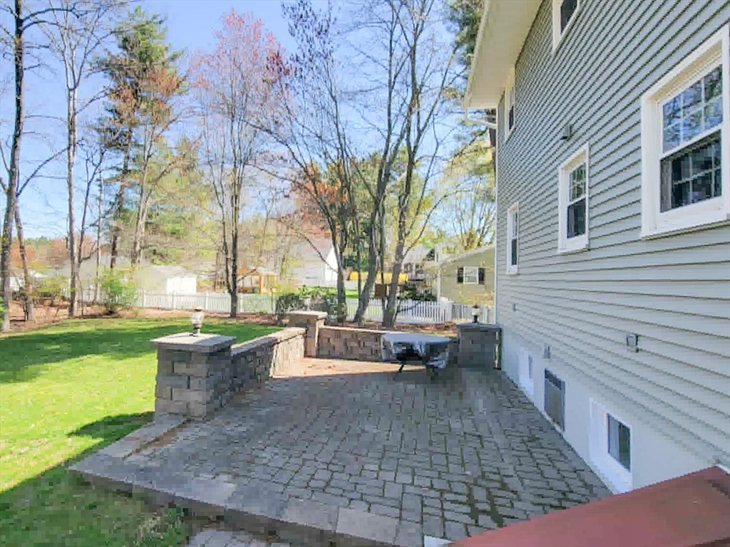 10 Cambridge Road Nashua, NH 03062 - Photo 20 of 25 Gallery Image 20