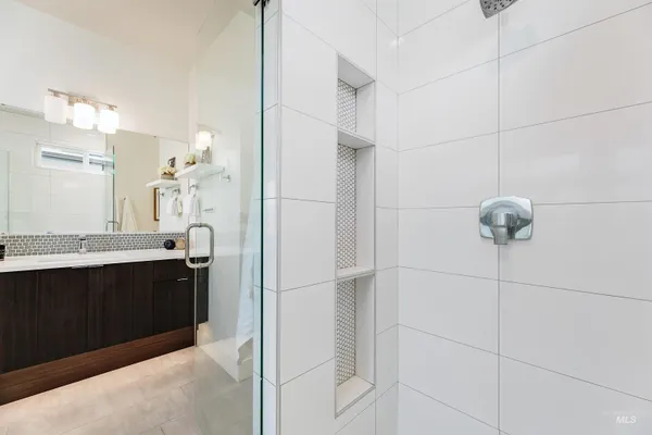 $695,000 | 1425 East Jade Creek Street, Eagle, ID 83616