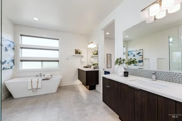 $695,000 | 1425 East Jade Creek Street, Eagle, ID 83616