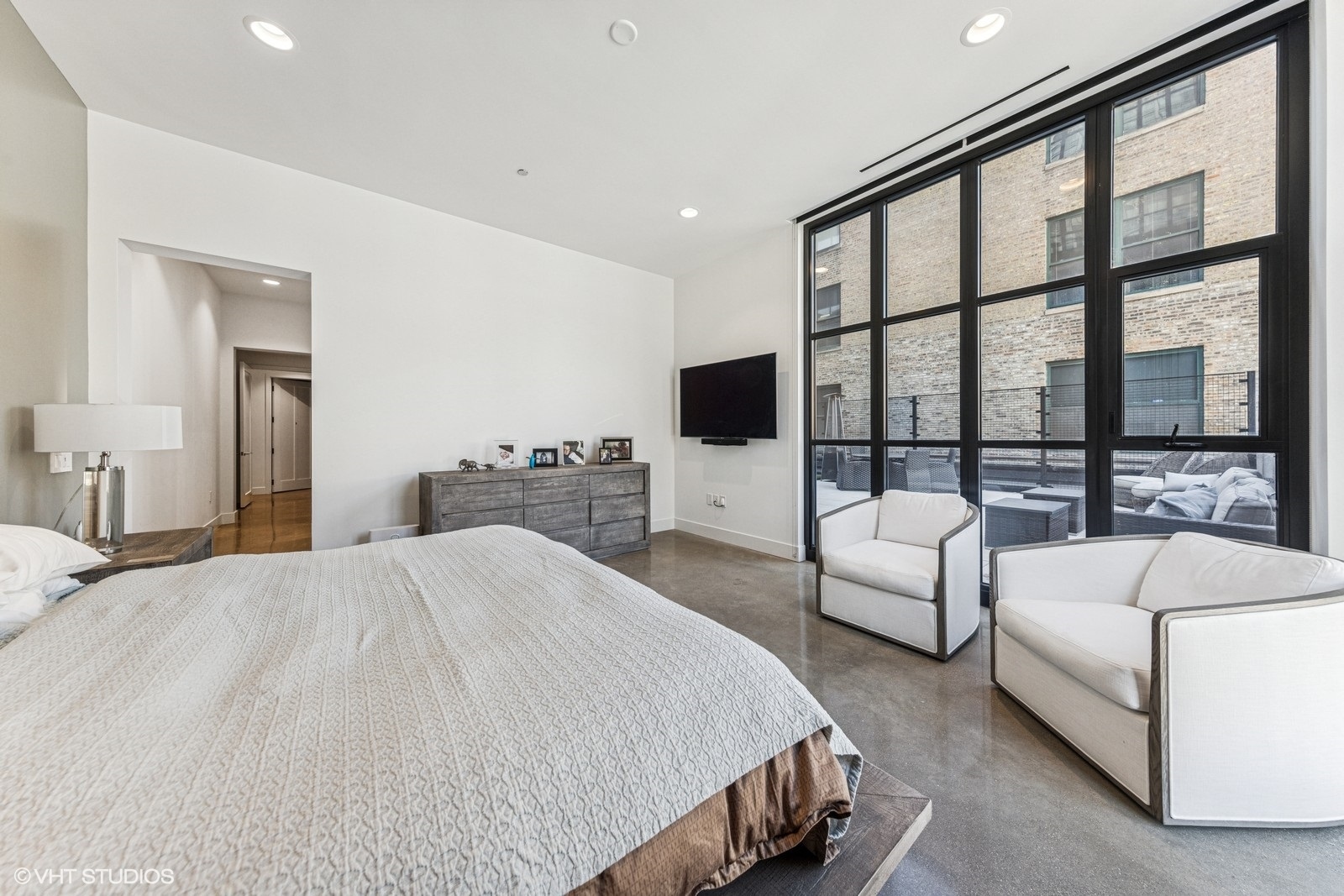 900 West Washington Boulevard, Unit 202 Chicago, IL 60607 - Photo 10 of 24