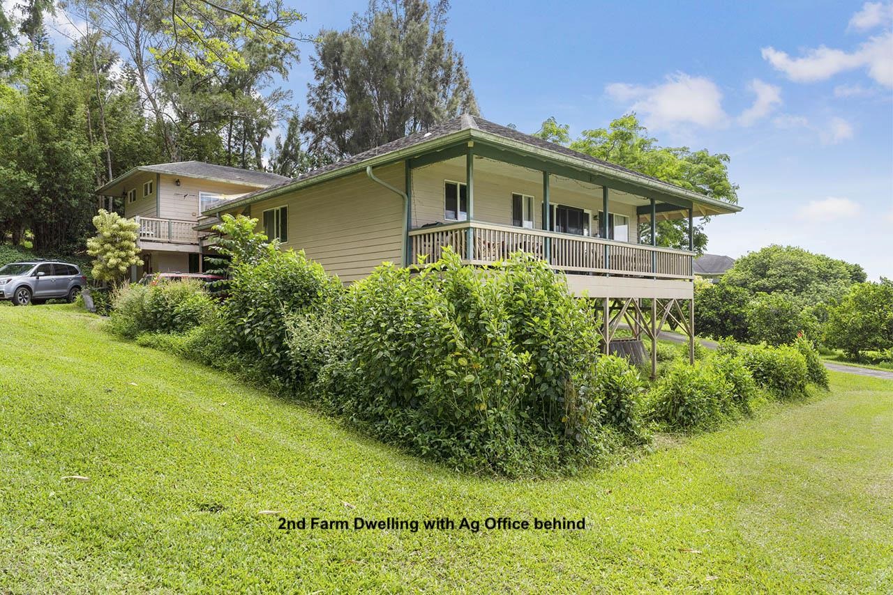 88 Kamalii Place Haiku, HI 96708 - Photo 20 of 24 a house view with a garden space