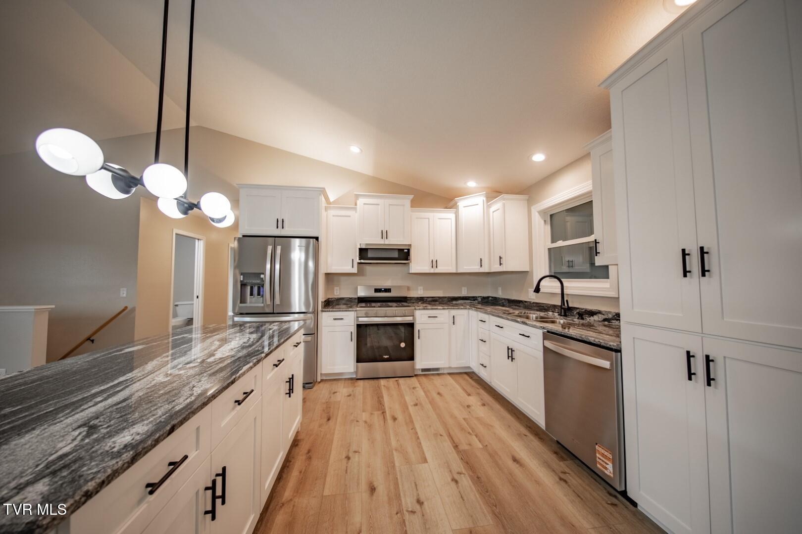 116 Meadowood Road Newport, TN 37821 - Photo 15 of 64 14