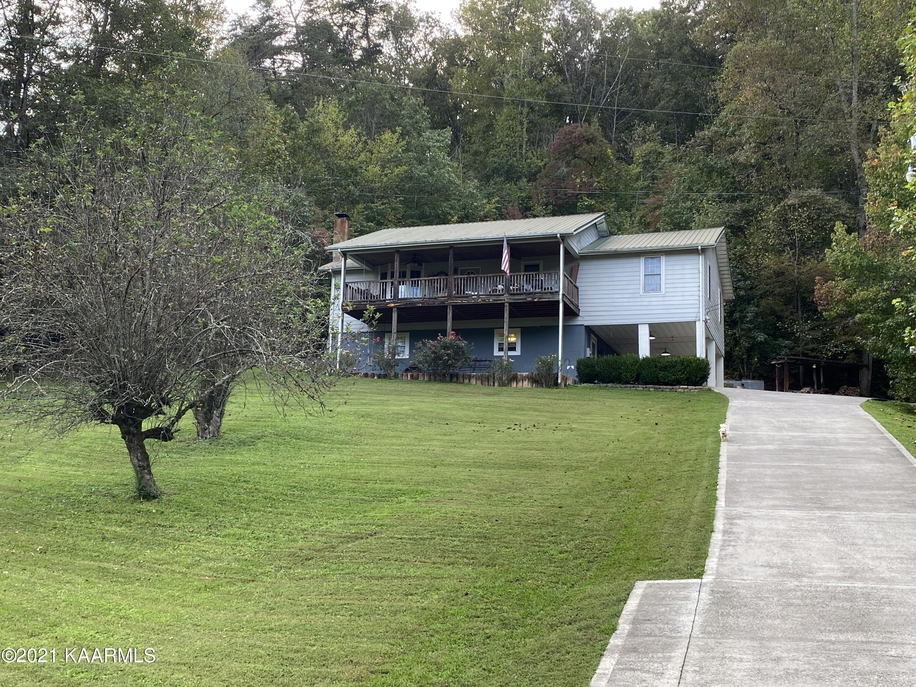 153 Lone Mountain Road Andersonville, TN 37705 - Photo 2 of 38 IMG_3027