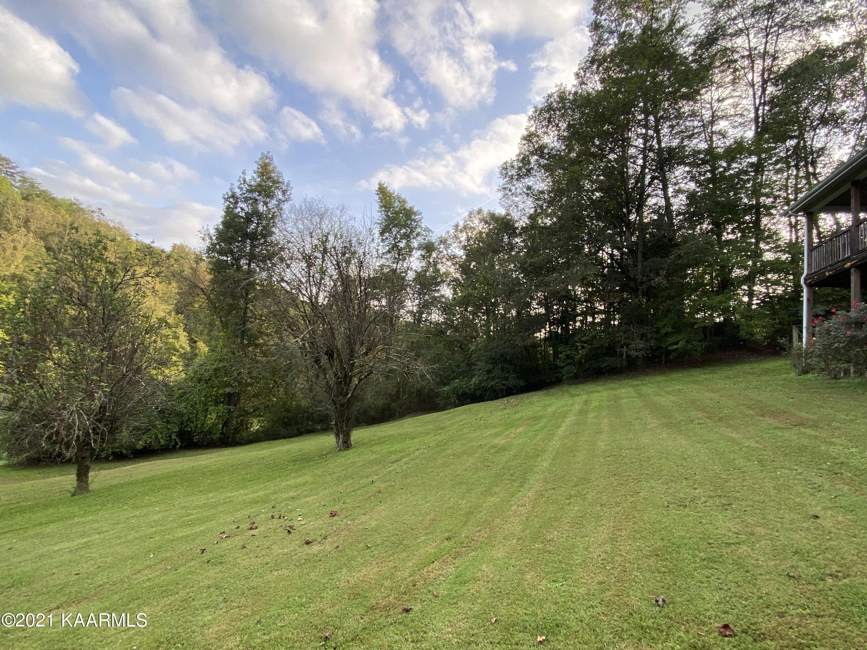 153 Lone Mountain Road Andersonville, TN 37705 - Photo 4 of 38 IMG_3030