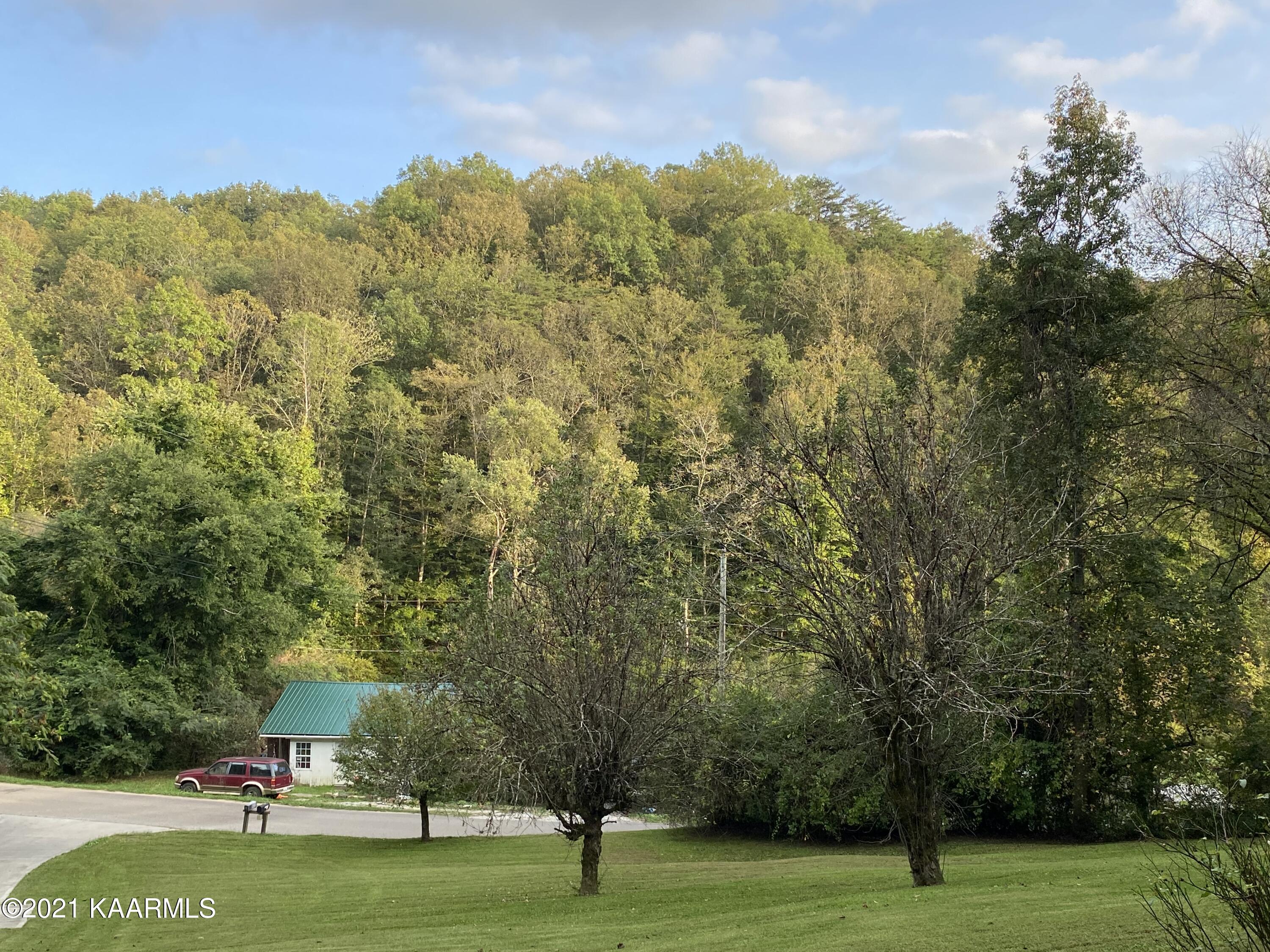 153 Lone Mountain Road Andersonville, TN 37705 - Photo 6 of 38 IMG_3034
