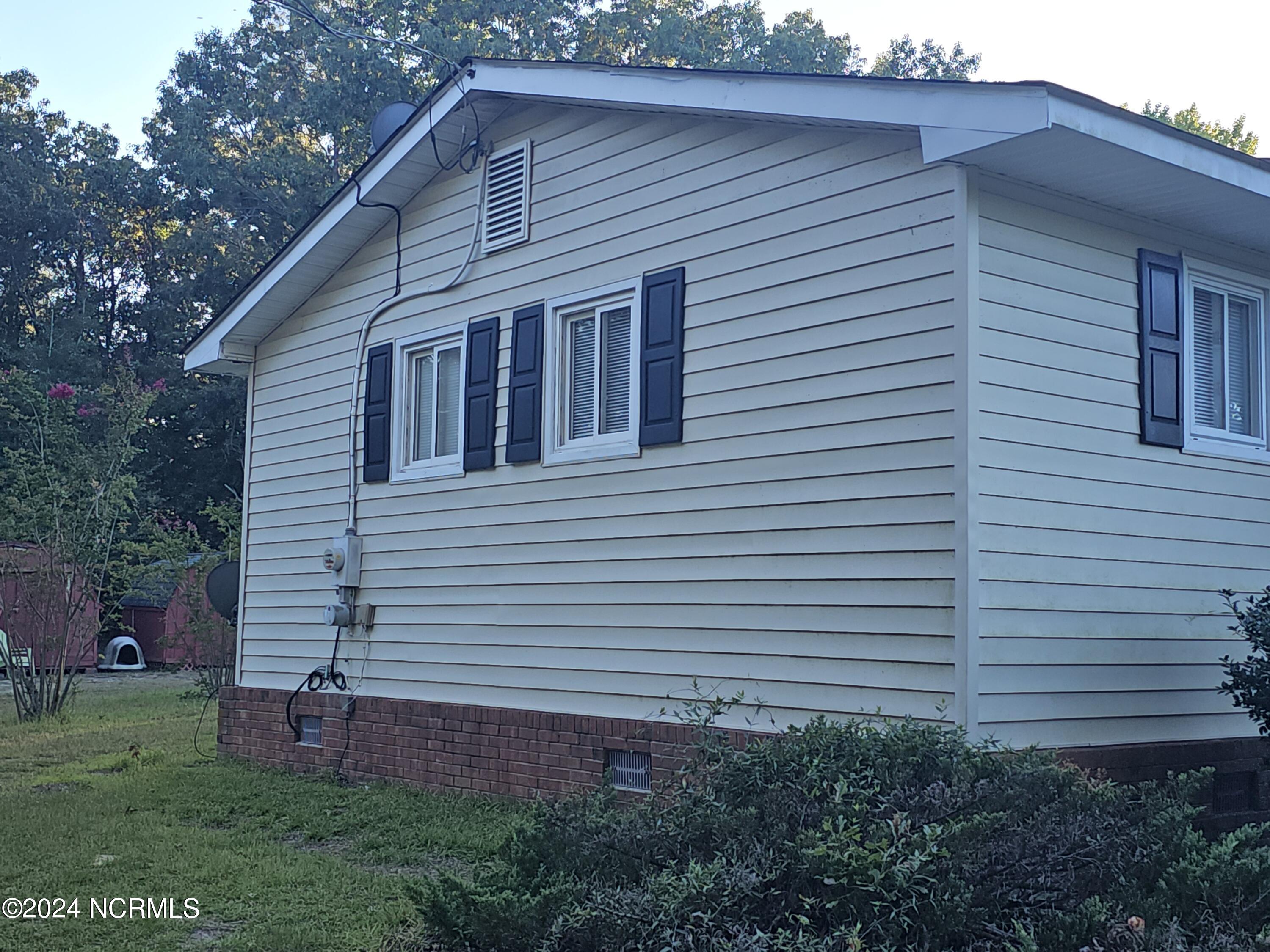 269 Taylor Mill Road Eure, NC 27935 - Photo 20 of 21 Side of Home