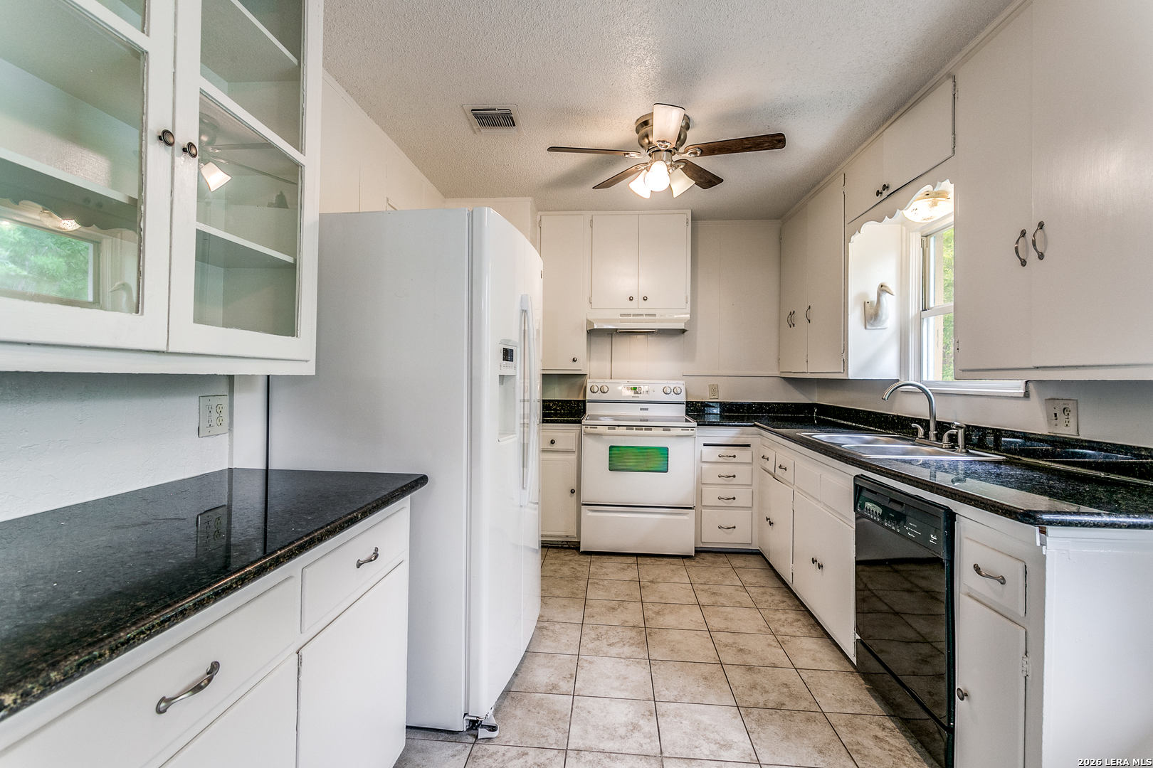 341 Tuttle Road Terrell Hills, TX 78209 - Photo 19 of 26