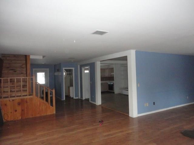 48 Old Lewiston Road Monmouth, ME 04265 - Photo 8 of 22 LIVING ROOM