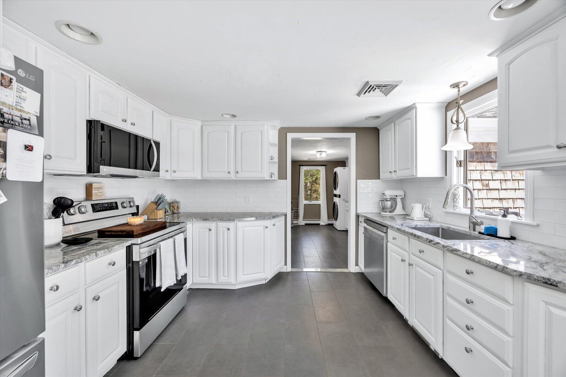 10 Guild Road Forestdale, MA 02644 - Photo 4 of 46 23-889A2025