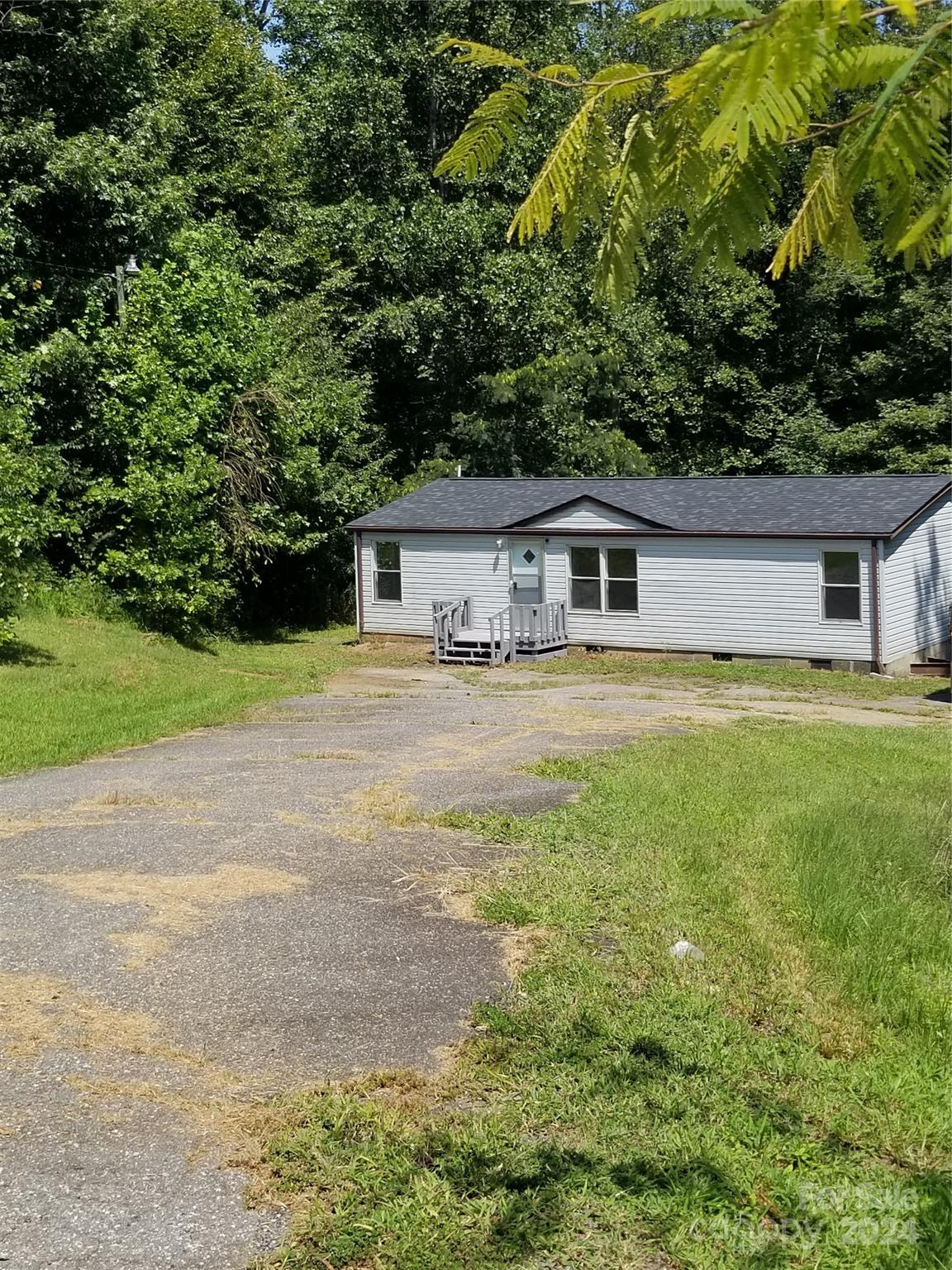 4703 Crystal Creek Road Morganton, NC 28655 - Photo 17 of 18 Gallery Image 17
