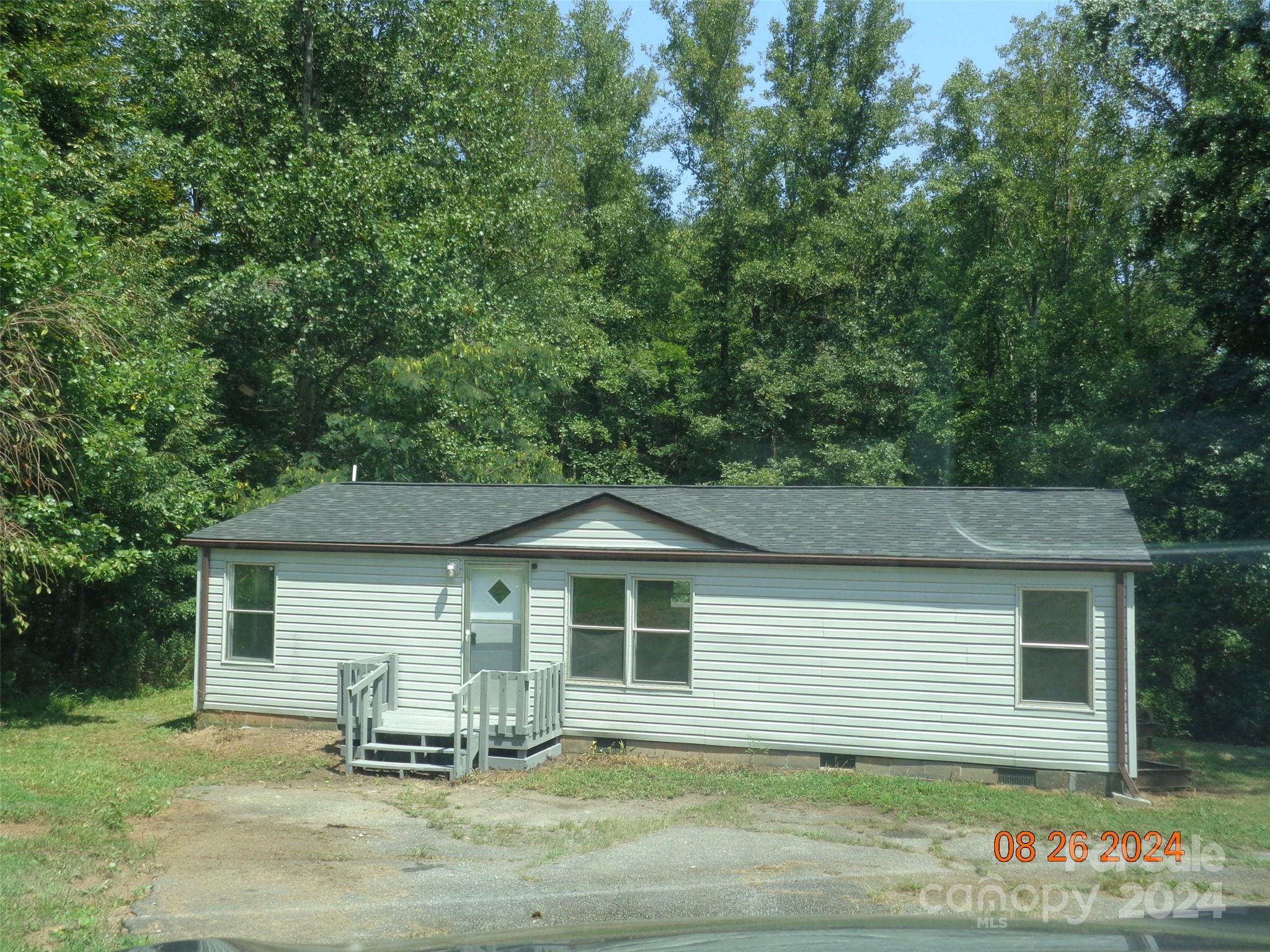 4703 Crystal Creek Road Morganton, NC 28655 - Photo 2 of 18 Gallery Image 2