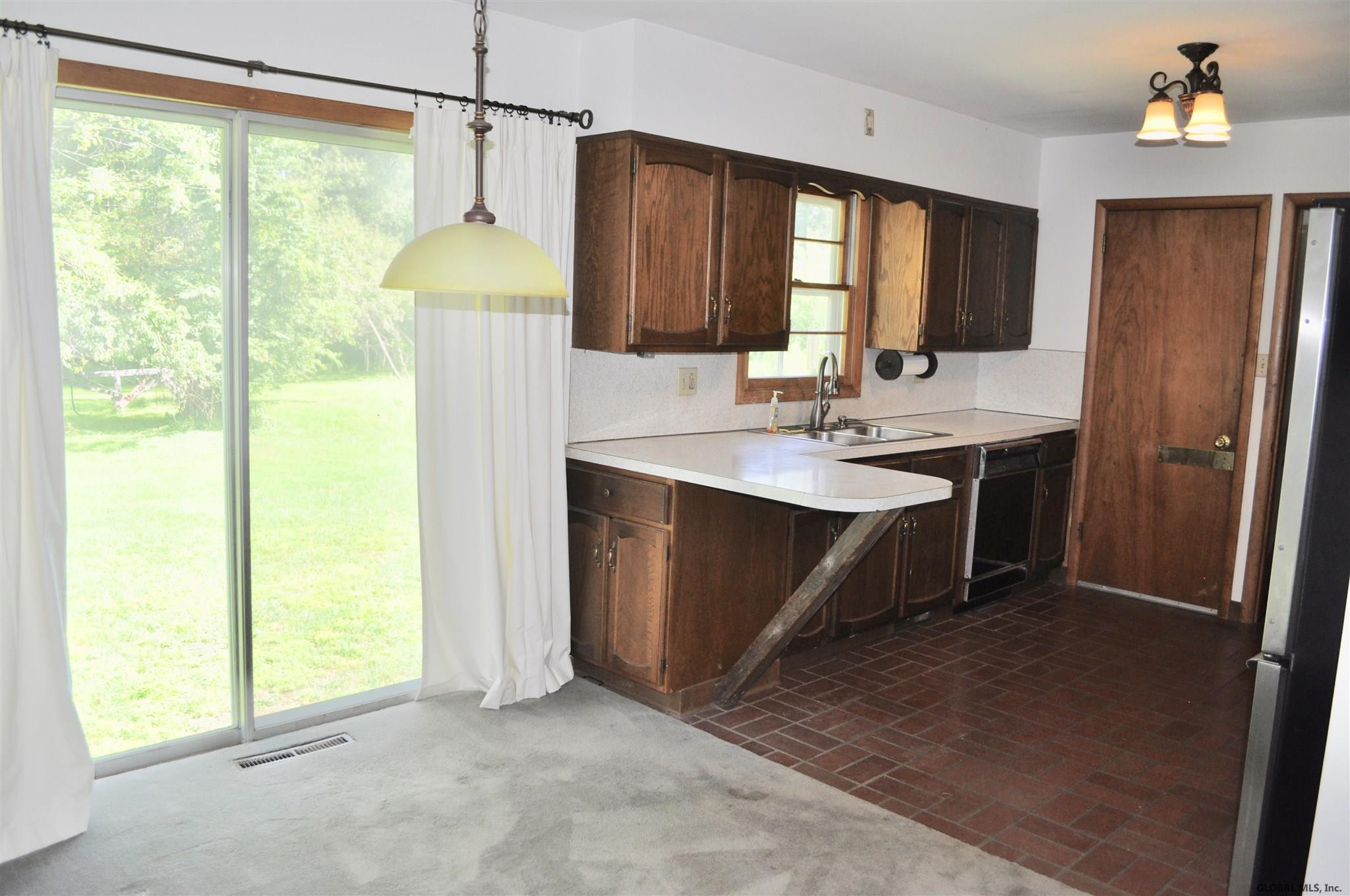 686 County Line Road Rotterdam, NY 12306 - Photo 10 of 46 Photo 10