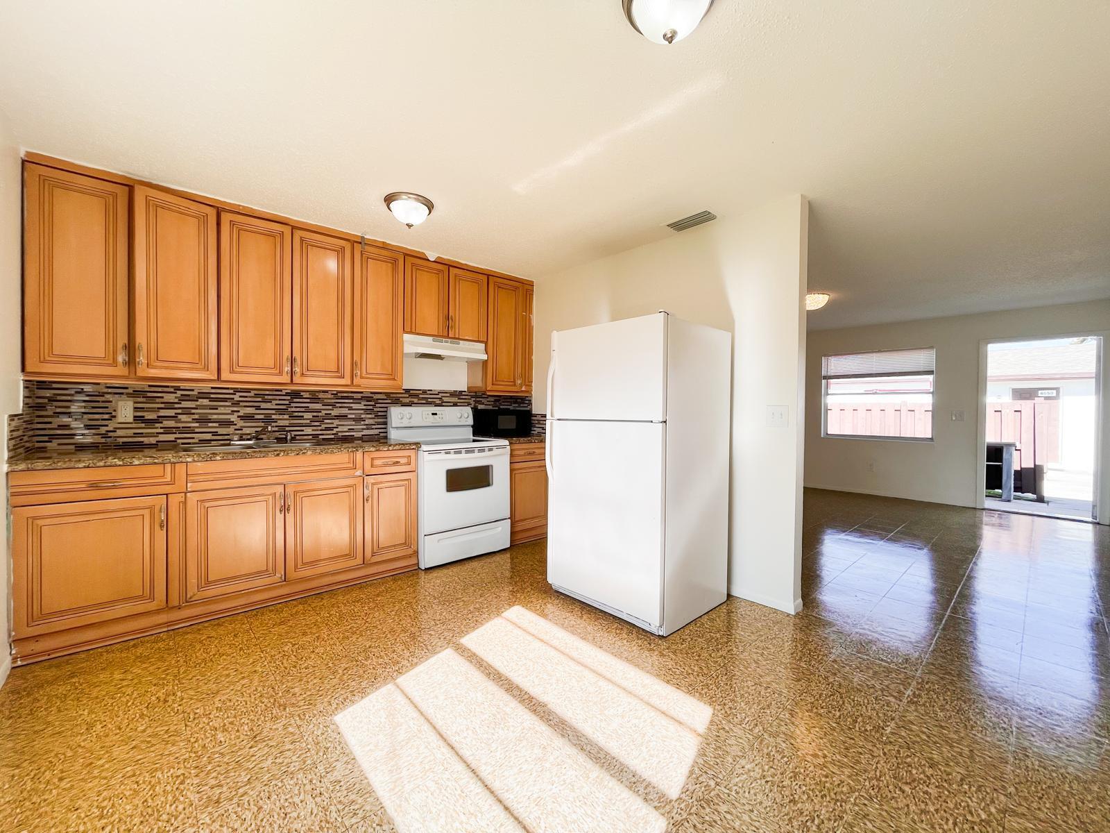 4666 Gulfstream Road Lake Worth, FL 33461 - Photo 5 of 12 g5