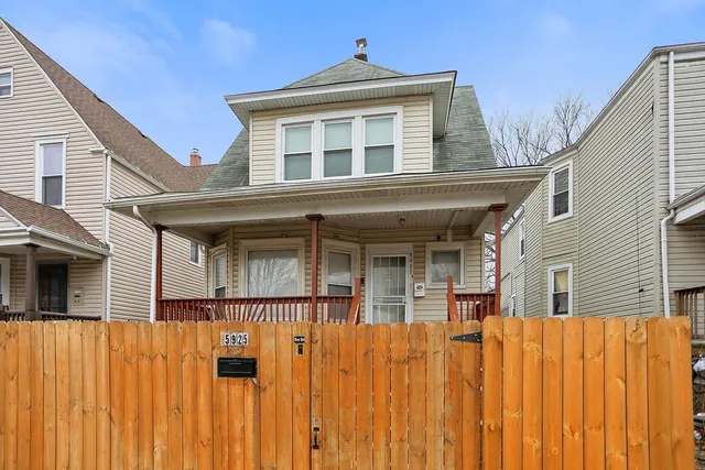 $279,000 | 5925 West Iowa Street, Chicago, IL 60651