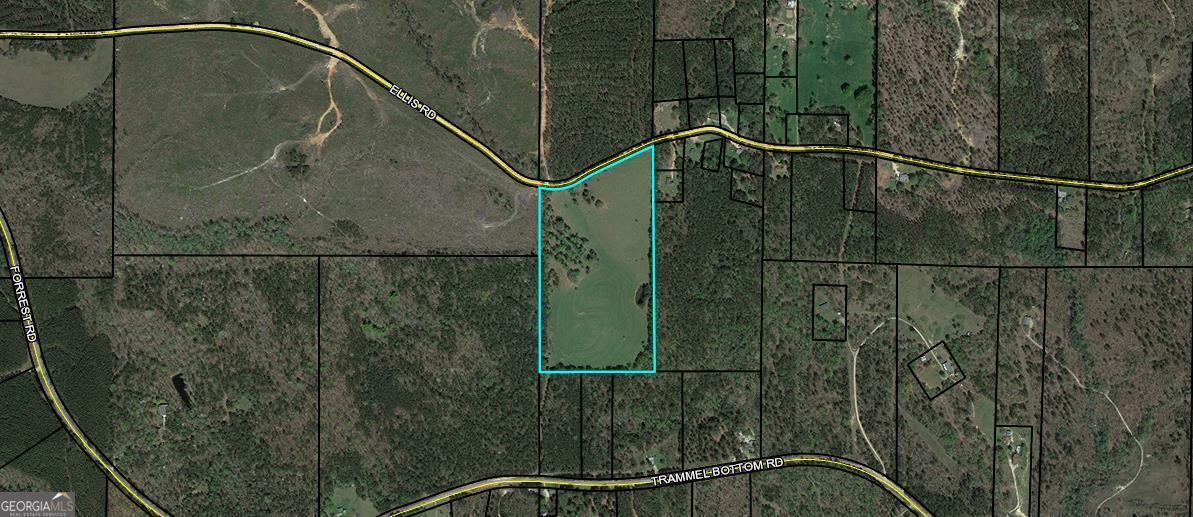 1911 Ellis Road Hogansville, GA 30230 - Photo 8 of 49 a bathroom with a shower and a shower