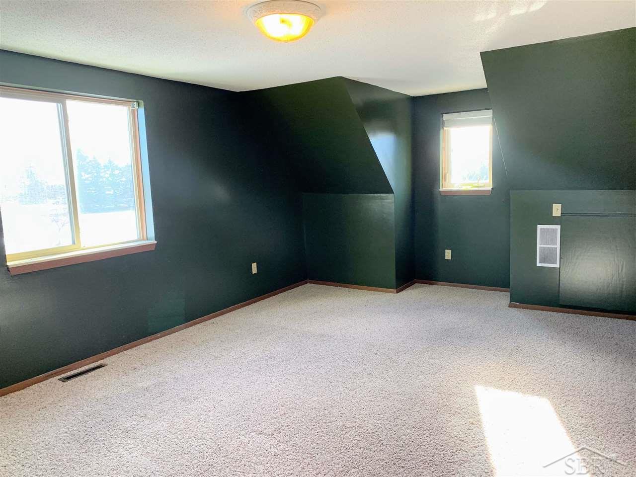 673 East Beaver Road Kawkawlin, MI 48631 - Photo 12 of 28