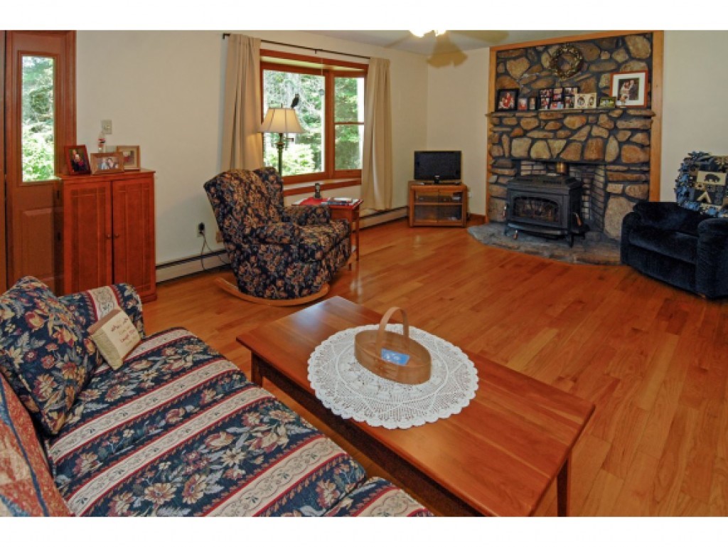 667 Miller Pond Road Grantham, NH 03753 - Photo 5 of 16