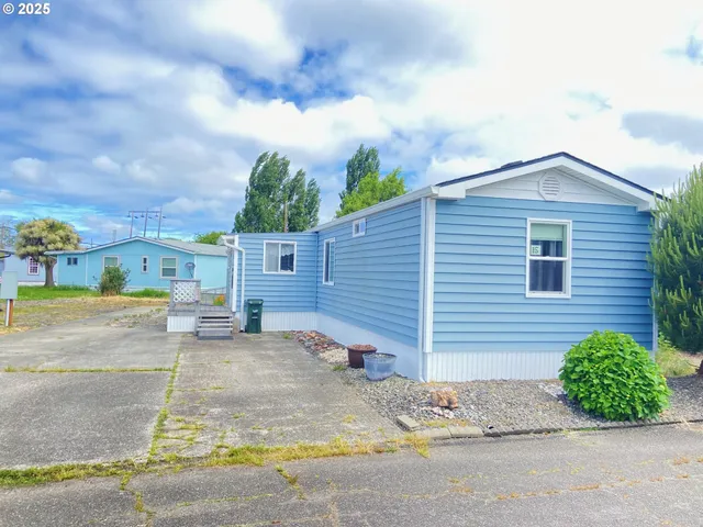 a view of a house with a patio
