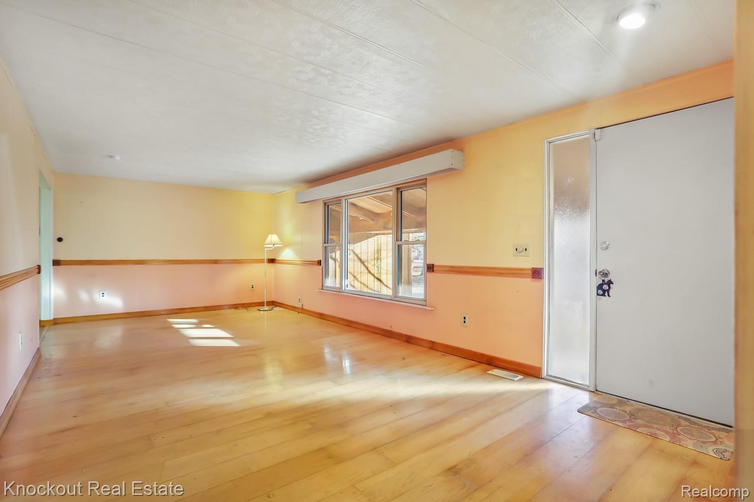 10255 Duffield Rd -6.jpg