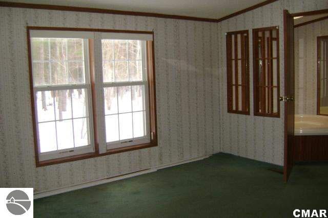 1675 West Washington Road Farwell, MI 48622 - Photo 6 of 9 1768442-5.JPG