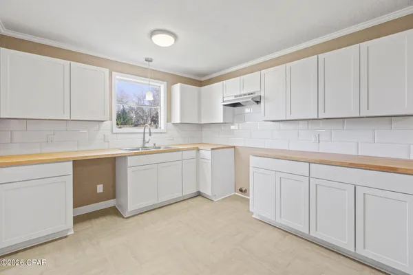 $189,999 | 1037 Payne Street, Graceville, FL 32440