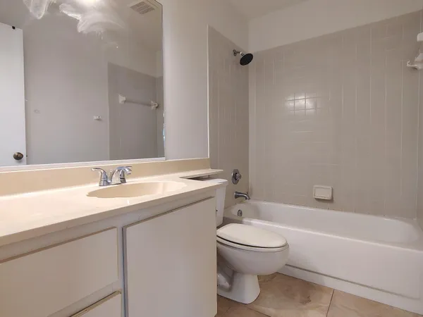 $2,400 | 6262 Riverwalk Lane, Unit 3, Jupiter, FL 33458