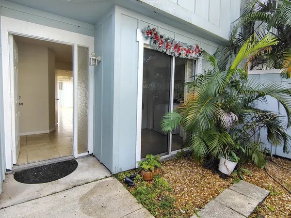 $2,400 | 6262 Riverwalk Lane, Unit 3, Jupiter, FL 33458