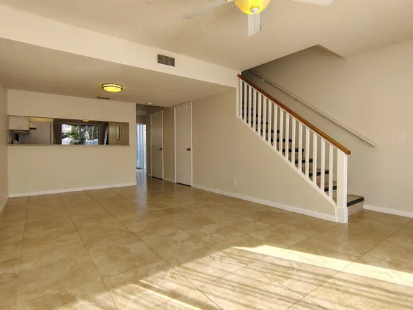 $2,400 | 6262 Riverwalk Lane, Unit 3, Jupiter, FL 33458