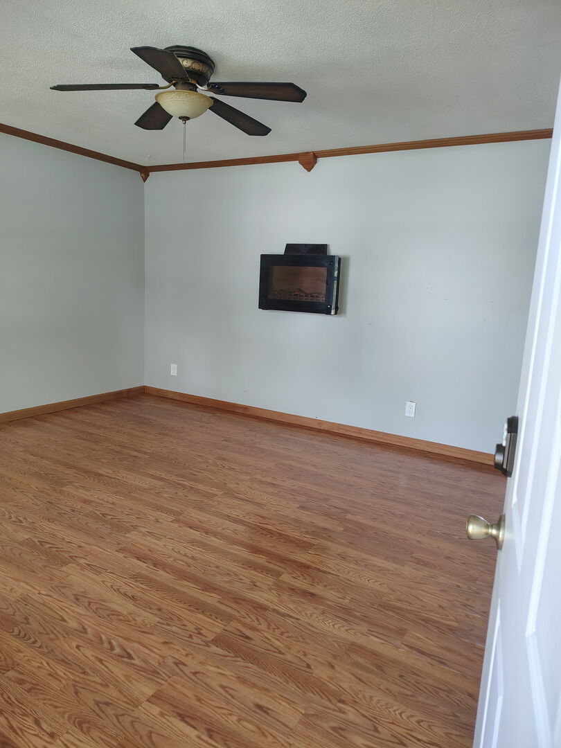 1036 Avenue East Rochelle, IL 61068 - Photo 8 of 12