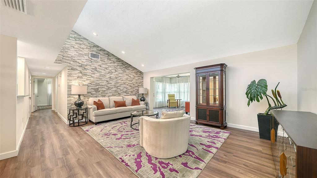 2247 Bispham Road, Unit 50 Sarasota, FL 34231 - Photo 5 of 38 Gallery Image 5