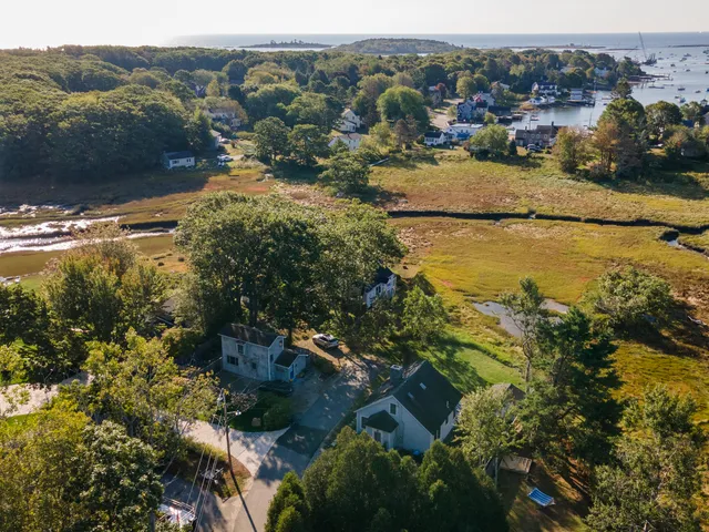 $799,900 | 12 Eel Bridge Lane, Kennebunkport, ME 04046