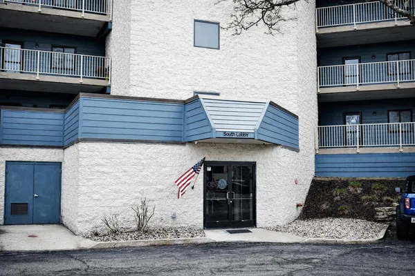 $425,000 | 308 Outlook Cove Drive, La Porte, IN 46350