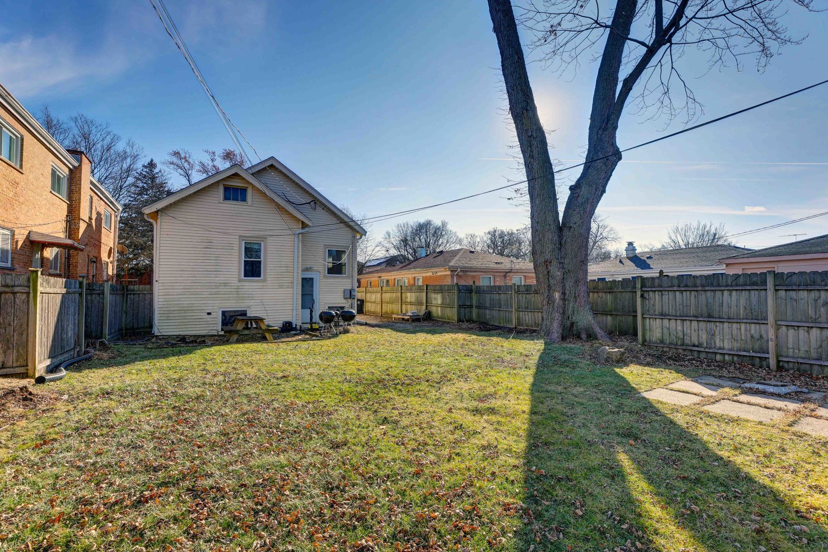 2211 Foster Street Evanston, IL 60201 - Photo 22 of 25