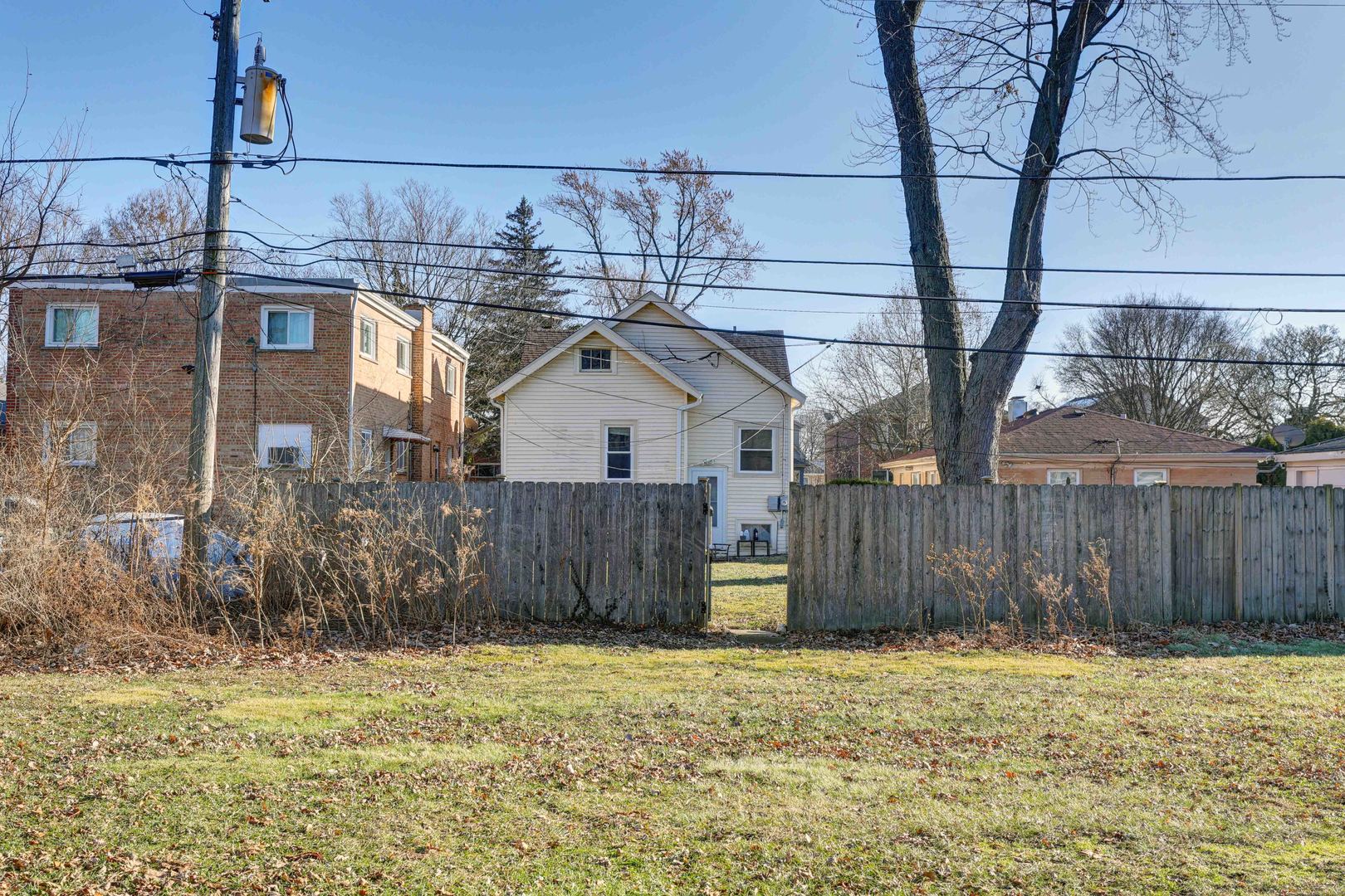 2211 Foster Street Evanston, IL 60201 - Photo 23 of 25