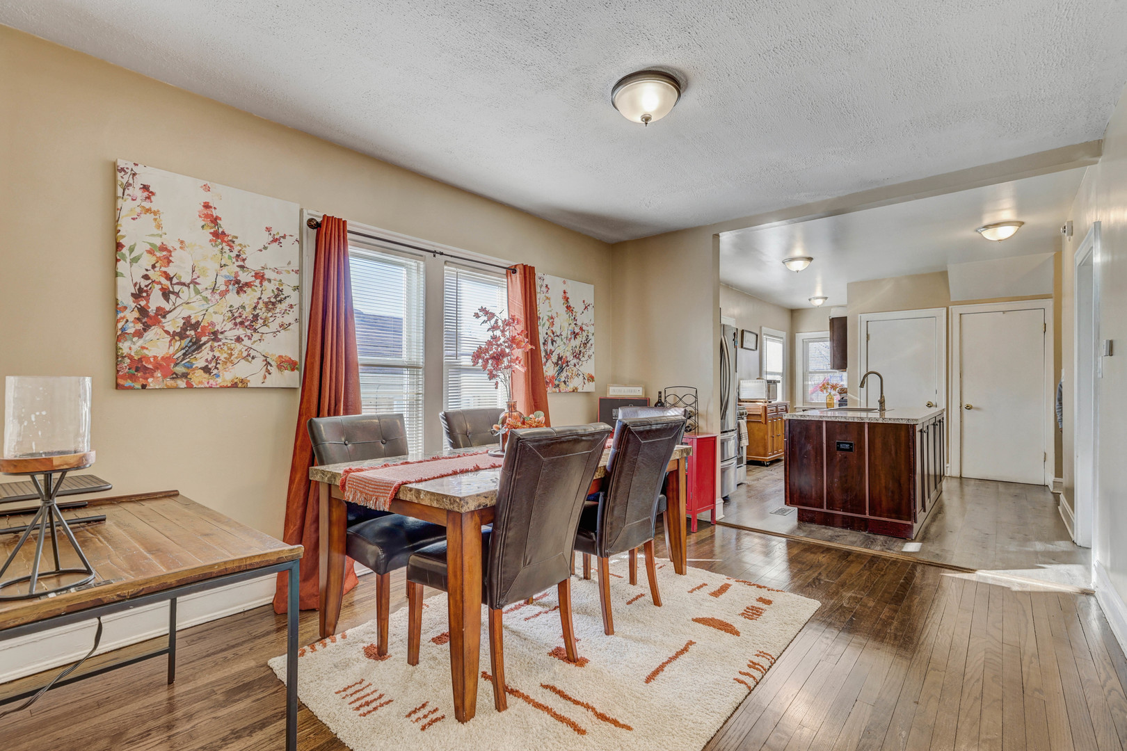 2211 Foster Street Evanston, IL 60201 - Photo 5 of 25